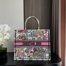 Christian Dior Shopping Bags